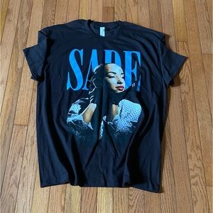 Sade Adu Your Love Is King Square Photo Men'S T Shirt – BlacksWhite